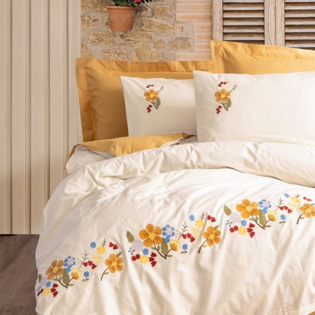 Lenjerie de pat cu broderie - Brode