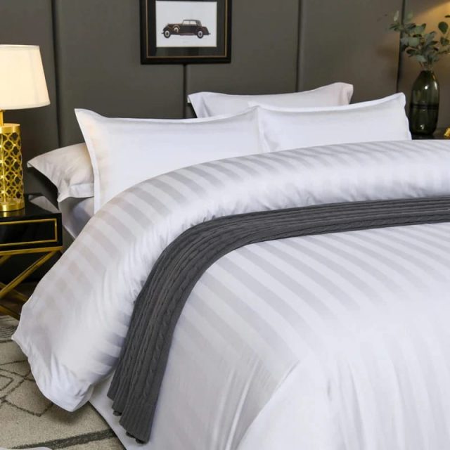 LENJERIE PAT DAMASC 100% BUMBAC – DOUĂ PERSOANE HORECA LINE
